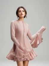 Mini-robe à manches évasées